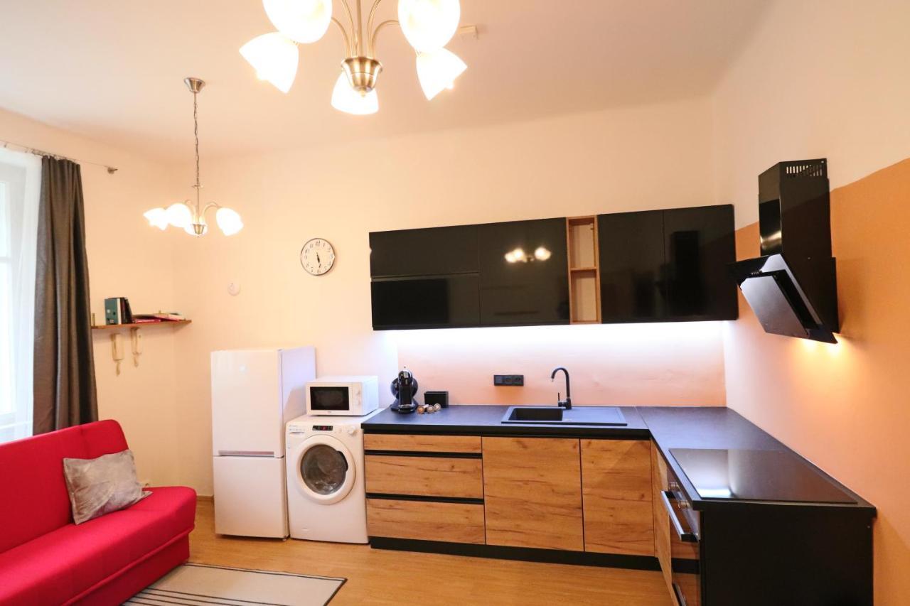 Apartment Relax Strasnice: With Private Infra-Sauna ! Prag Exterior foto