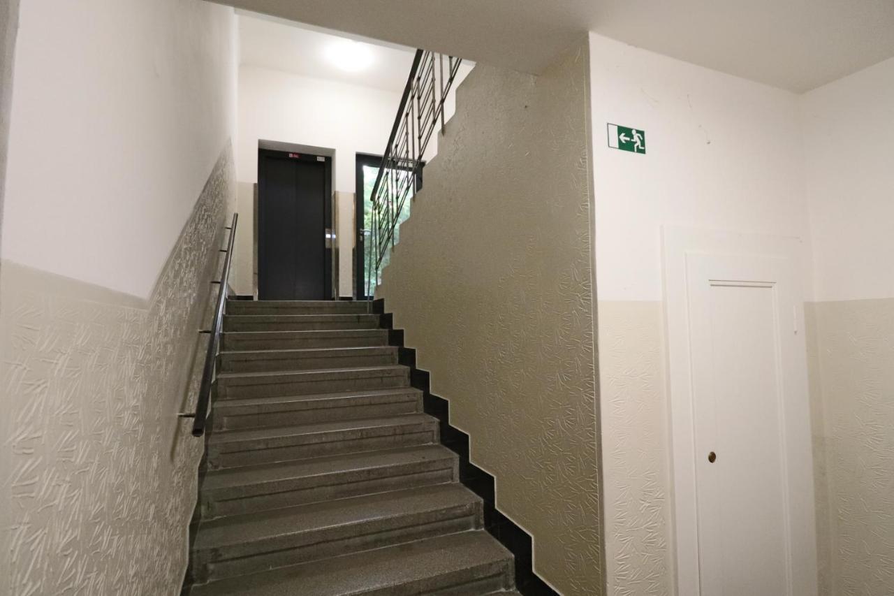 Apartment Relax Strasnice: With Private Infra-Sauna ! Prag Exterior foto
