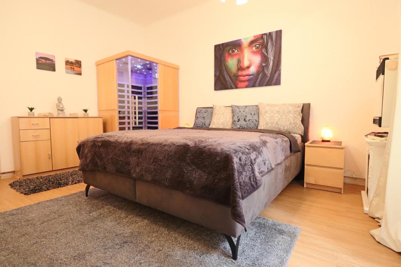 Apartment Relax Strasnice: With Private Infra-Sauna ! Prag Exterior foto
